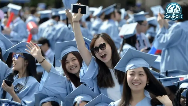 "trung tâm" của họ trong bản đồ văn hóa và chính trị của khu vực. Sự phân bố và vai trò của dân tộc Kinh trong xã hội hiện đại