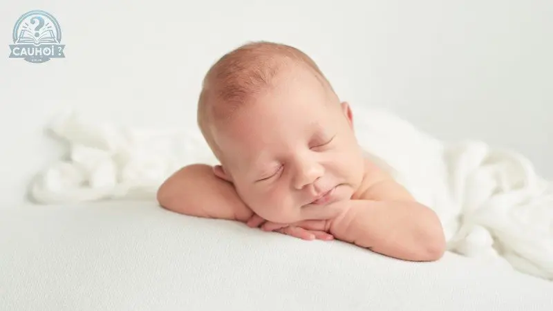 Tác động của việc trẻ 4 tháng tuổi ngủ hay lắc đầu