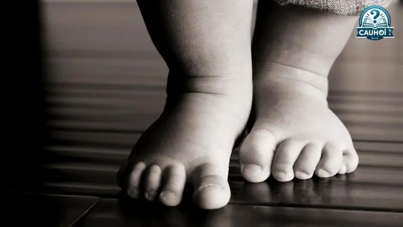 Phát triển chân ở trẻ sơ sinh Phát triển chân ở trẻ sơ sinh
