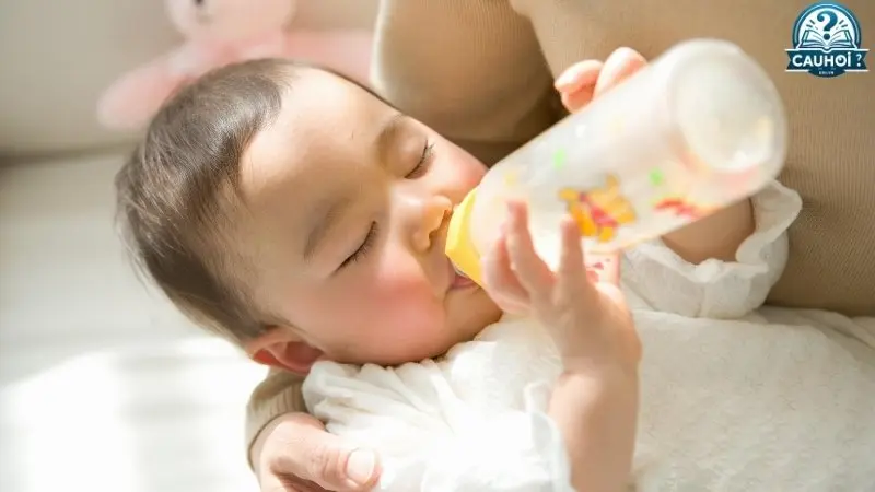 Các dấu hiệu cho thấy bé không hợp với loại sữa hiện tại Các dấu hiệu cho thấy bé không hợp với loại sữa hiện tại
