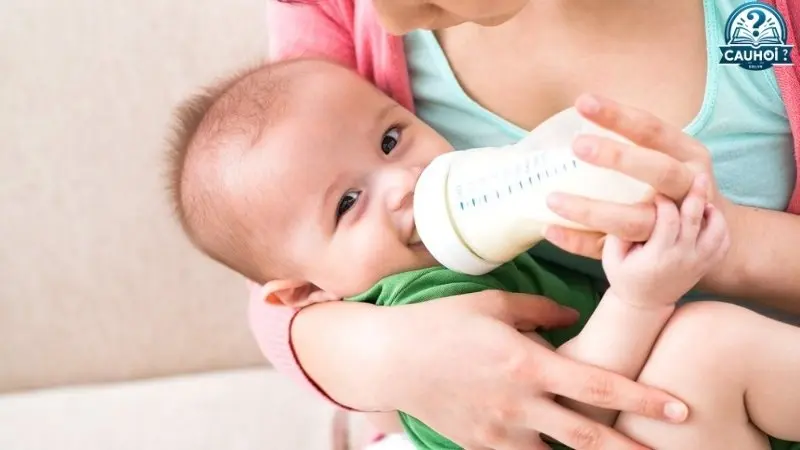Thực hành an toàn khi cho bé sử dụng sữa mới Thực hành an toàn khi cho bé sử dụng sữa mới