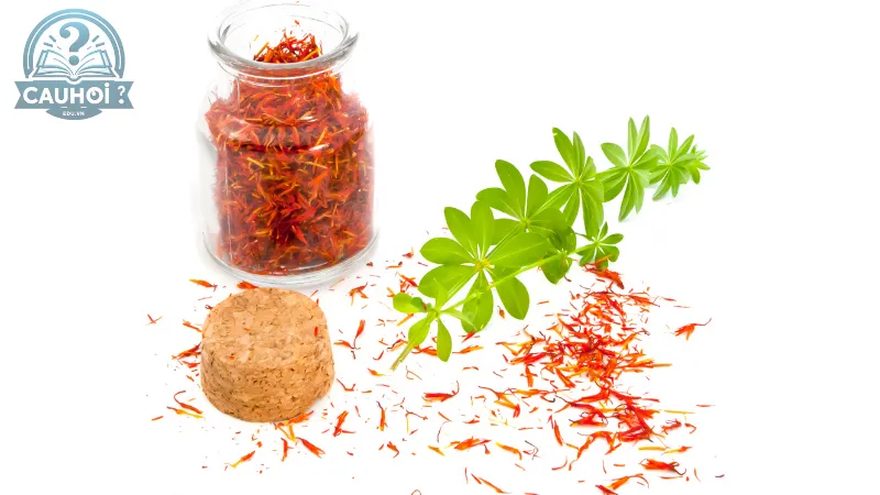 Cách kết hợp nhụy hoa nghệ tây với các loại thảo mộc khác. Cách kết hợp nhụy hoa nghệ tây với các loại thảo mộc khác.