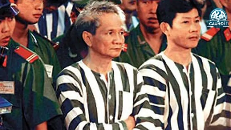 Mối quan hệ của Năm Cam với các thế lực khác Mối quan hệ của Năm Cam với các thế lực khác