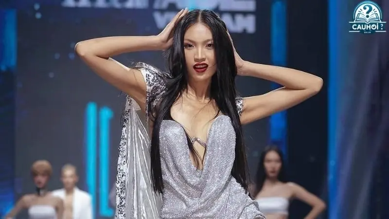 Tiểu sử của Huỳnh Tú Anh Tiểu sử của Huỳnh Tú Anh