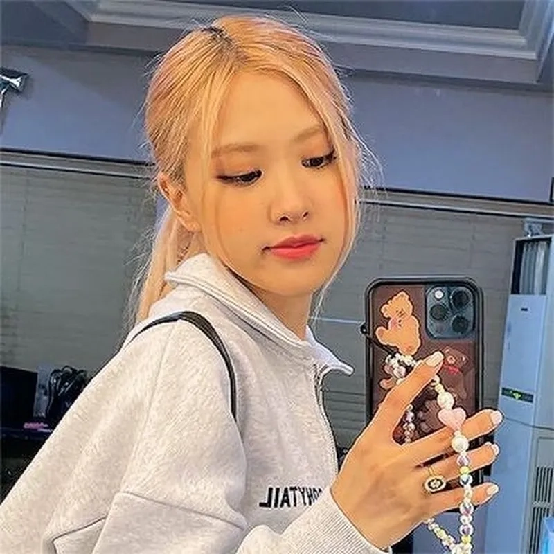 hình nền rose và lisa hai visual đỉnh cao trong một khung hình